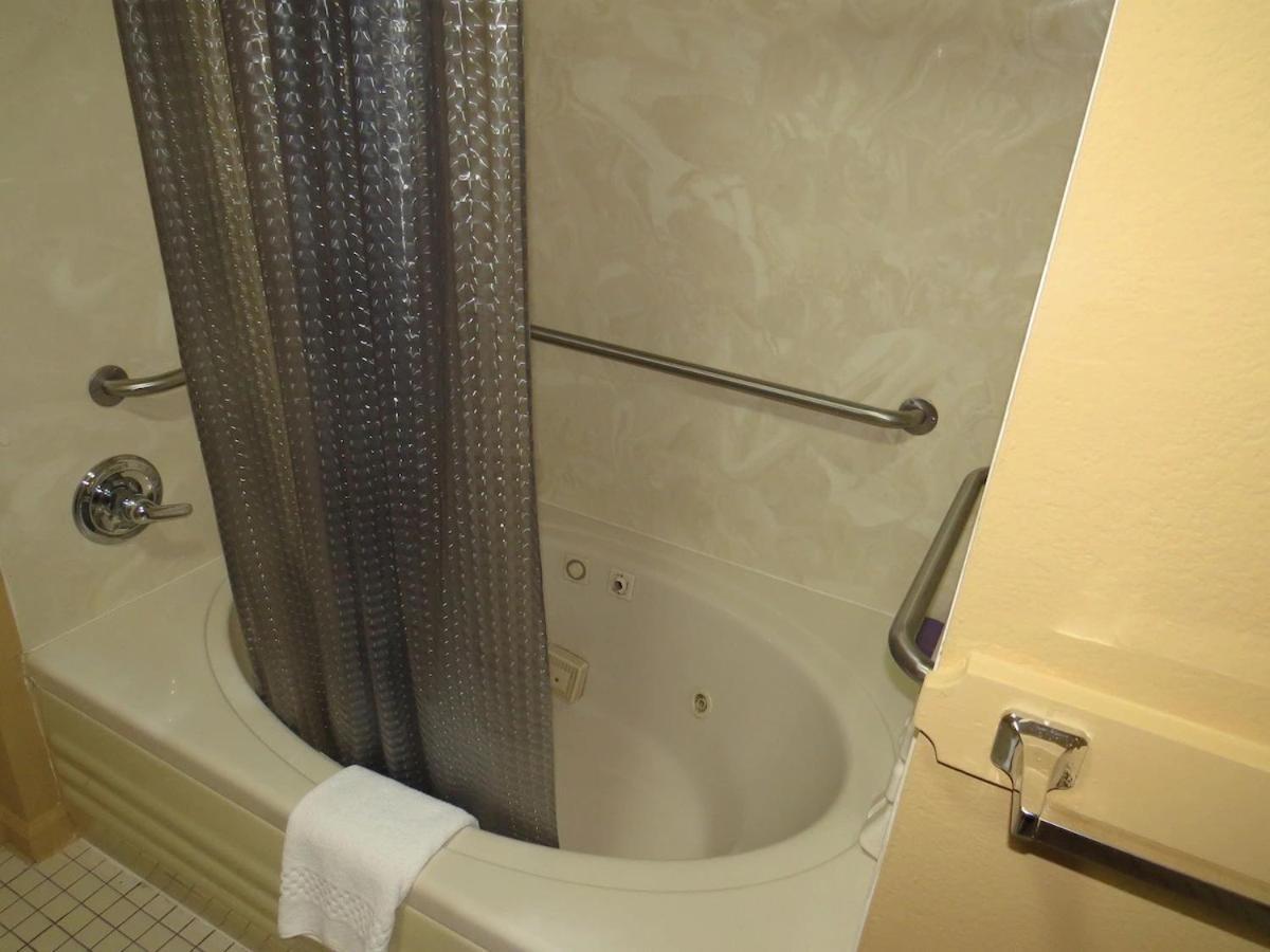 First Western Inn Caseyville Esterno foto